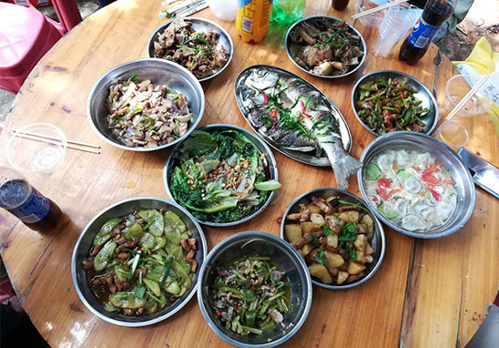 “挑战自我，凝聚实力，熔炼一流团队” 广东太阳GG检测户外拓展活动