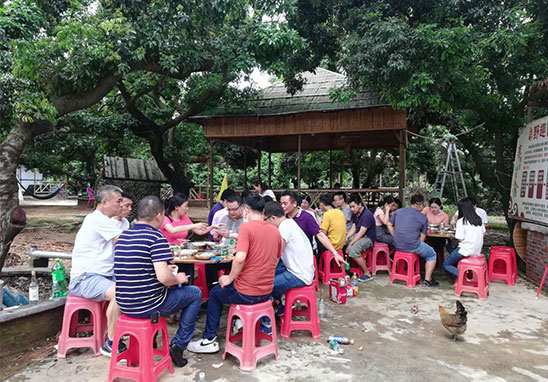 “挑战自我，凝聚实力，熔炼一流团队” 广东太阳GG检测户外拓展活动